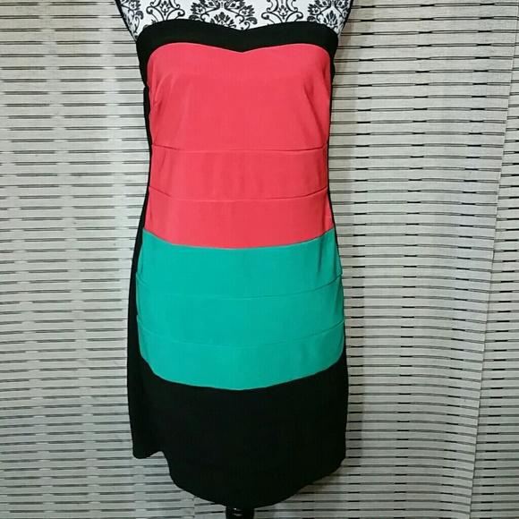 Dresses & Skirts - Strapless Dress